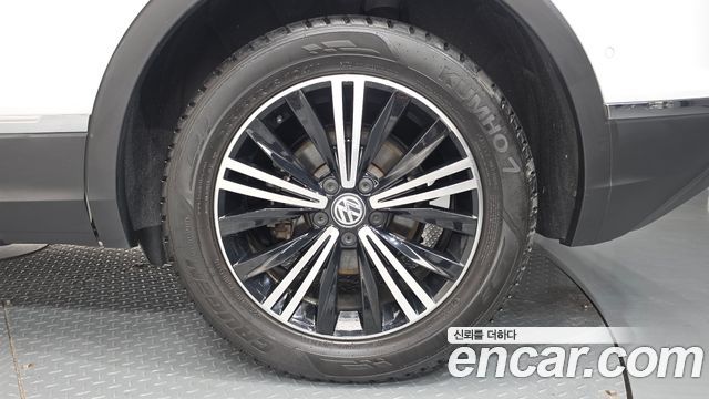 Volkswagen Tiguan (II) 2.0 TDI Prestige 2020 — фото 21