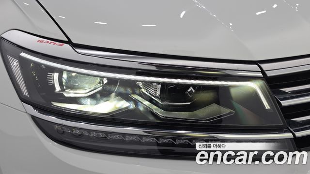 Volkswagen Tiguan (II) 2.0 TDI Prestige 2020 — фото 22