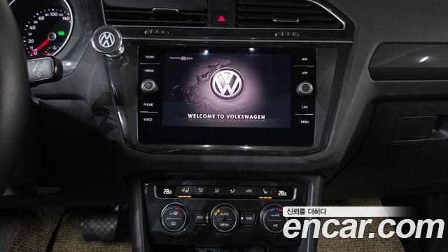 Volkswagen Tiguan (II) 2.0 TDI Prestige 2020 — фото 31