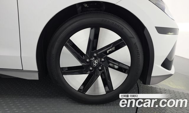 Hyundai Ioniq 6 Long Range Exclusive + 2025 — фото 21