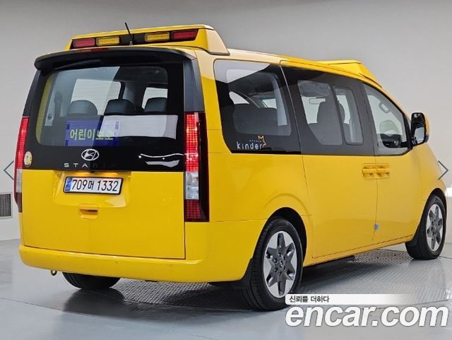 Hyundai Staria L3.5  Kinder Safety Car 11-Seater 2024 — фото 4