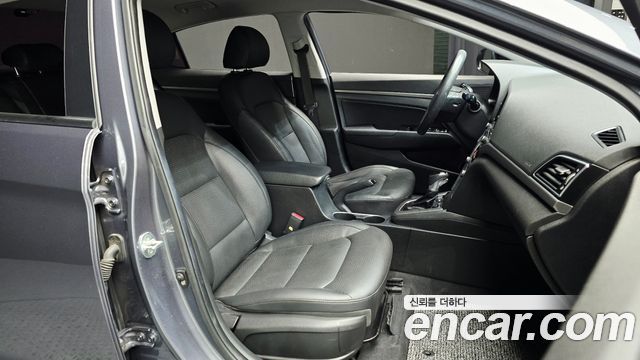 Hyundai Avante (AD) 1.6 GDI Value Plus 2018 — фото 12