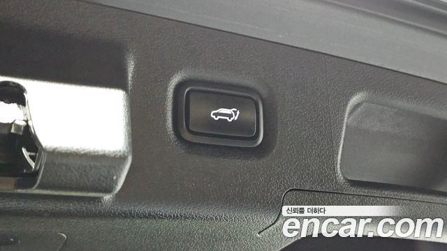 Hyundai Santa Fe Diesel 2.2 2WD Prestige 2021 — фото 33