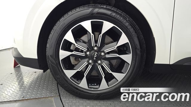 Kia Carnival (IV) Gasoline 9-Seater Prestige 2023 — фото 5