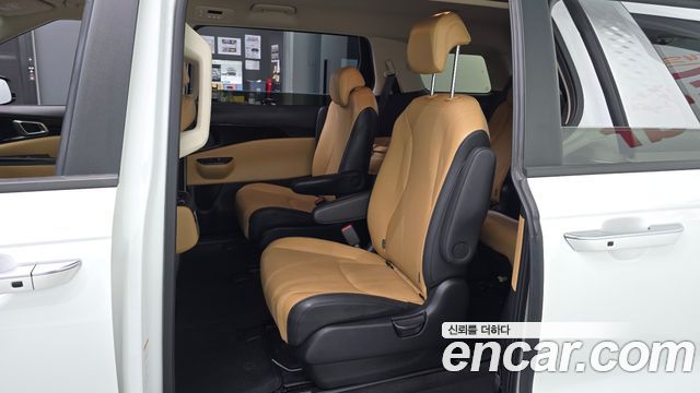 Kia Carnival (IV) Gasoline 9-Seater Prestige 2023 — фото 11