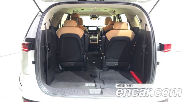 Kia Carnival (IV) Gasoline 9-Seater Prestige 2023 — фото 16
