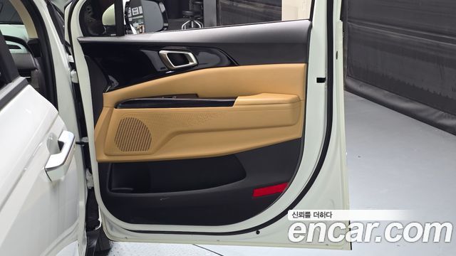 Kia Carnival (IV) Gasoline 9-Seater Prestige 2023 — фото 24
