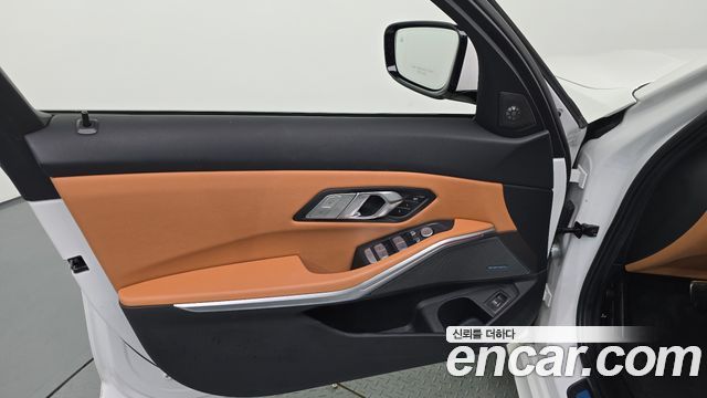 BMW 3 Series (G20) 320i M Sport 2024 — фото 24