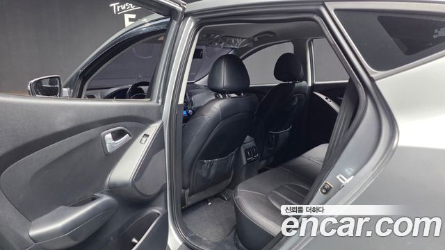 Hyundai Tucson ix Diesel(e-VGT) 2WD Smart special 2014 — фото 26