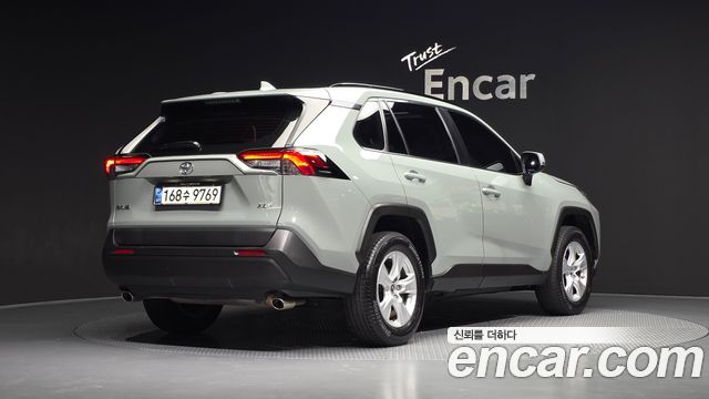 Toyota RAV4 (V) 2.5 2WD 2019 — фото 2