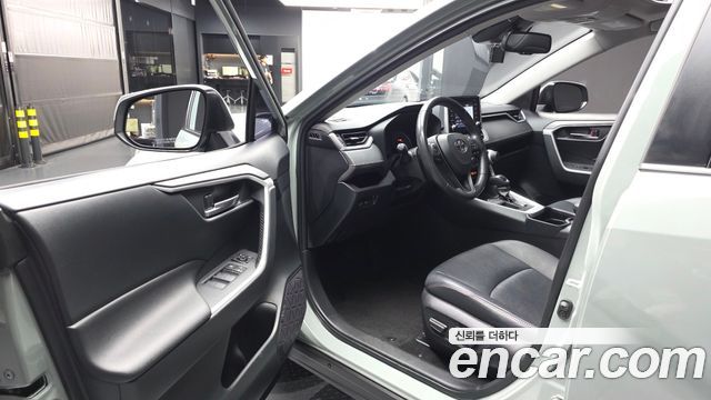 Toyota RAV4 (V) 2.5 2WD 2019 — фото 10