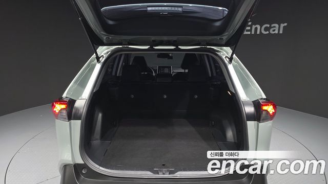 Toyota RAV4 (V) 2.5 2WD 2019 — фото 20