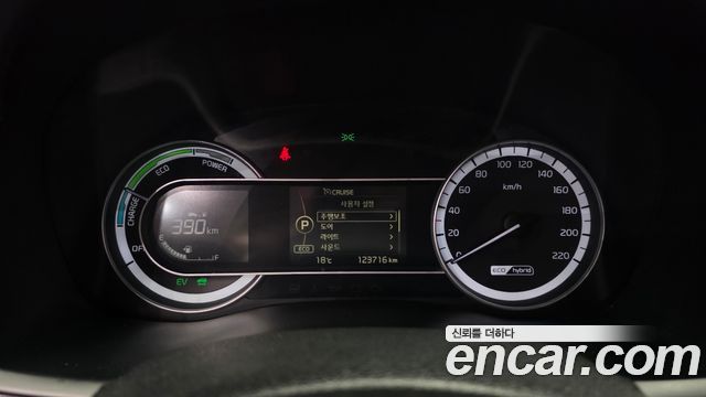 Kia Niro Prestige 2018 — фото 8