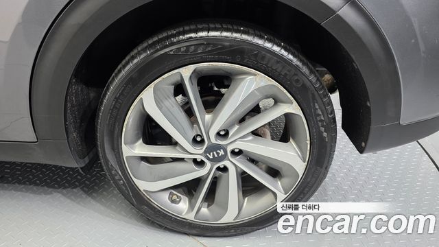 Kia Niro Prestige 2018 — фото 21