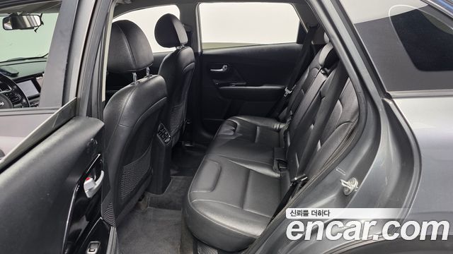 Kia Niro Prestige 2018 — фото 26