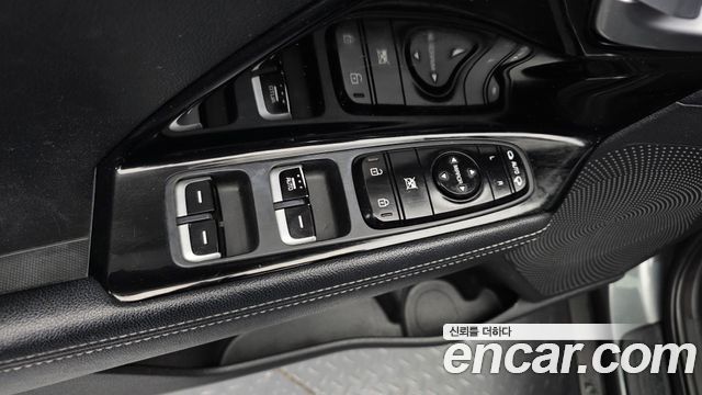 Kia Niro Prestige 2018 — фото 29