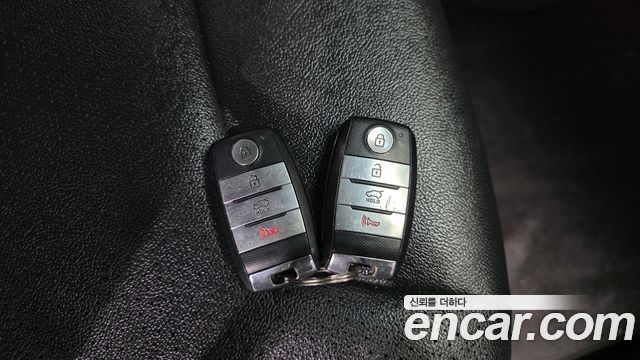 Kia Niro Prestige 2018 — фото 31