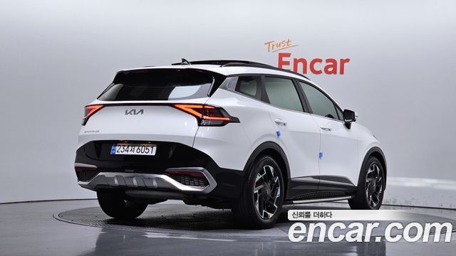 Kia Sportage (V) Gasoline 1.6 Turbo 2WD Signature 2023 — фото 2