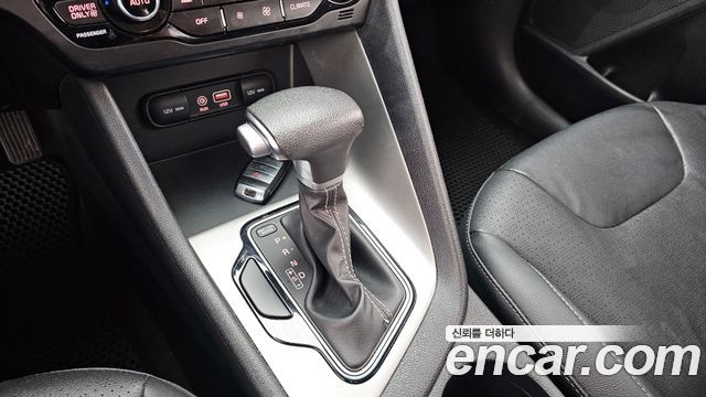 Kia Niro Luxury 2018 — фото 9