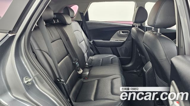 Kia Niro Luxury 2018 — фото 12