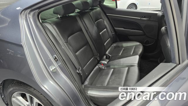 Hyundai Avante (AD) 1.6 GDI Value Plus 2018 — фото 12