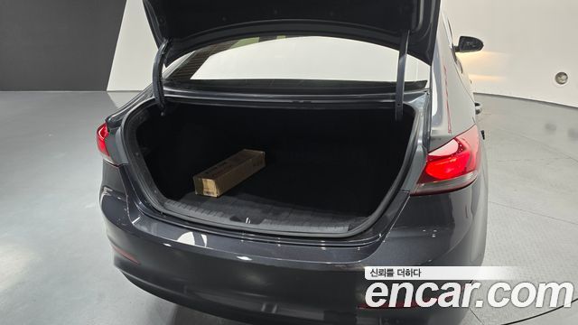 Hyundai Avante (AD) 1.6 GDI Value Plus 2018 — фото 20
