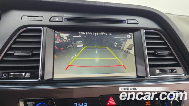 Hyundai Sonata (LF) 2.0 Care+ 2017 — фото 18