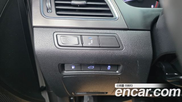 Hyundai Sonata (LF) 2.0 Care+ 2017 — фото 34