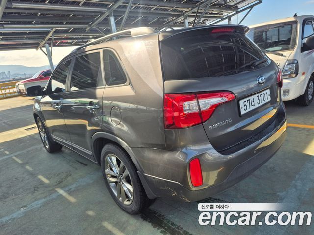 Kia Sorento R Diesel 2.0 2WD TLX 2014 — фото 4