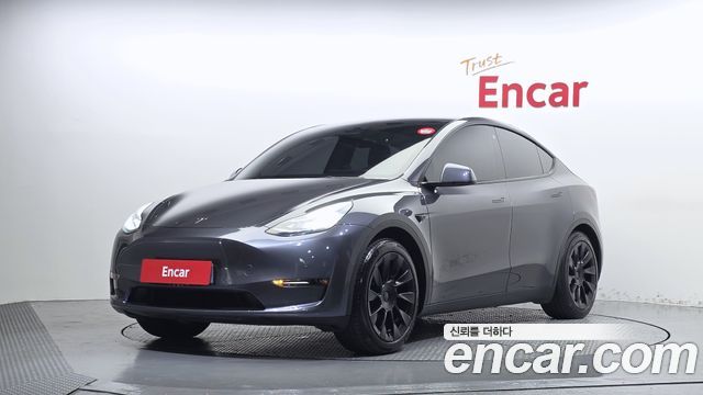 Tesla Model Y Standard Range RWD