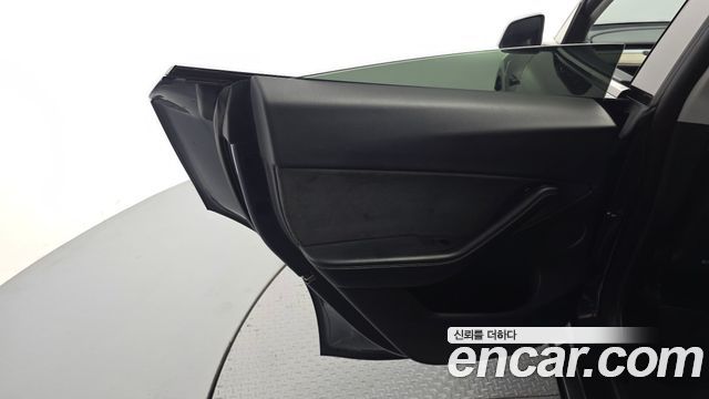 Tesla Model Y Standard Range RWD 2021 — фото 31