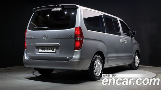 Hyundai Grand Starex 11-Seater Wagon CVX Premium 2014 — фото 2