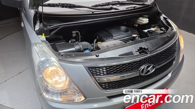 Hyundai Grand Starex 11-Seater Wagon CVX Premium 2014 — фото 6