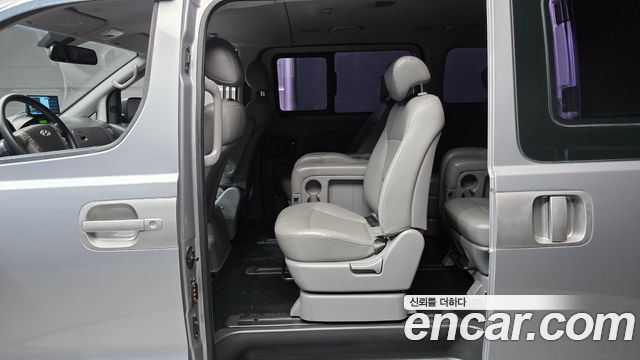 Hyundai Grand Starex 11-Seater Wagon CVX Premium 2014 — фото 12