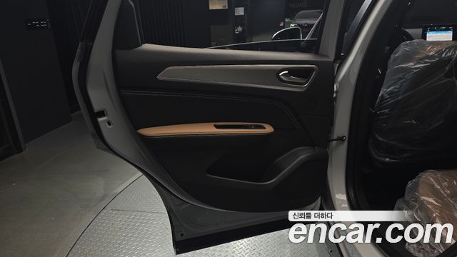Renault Korea Arkana 1.6 E-TECH Iconic 2027 — фото 31