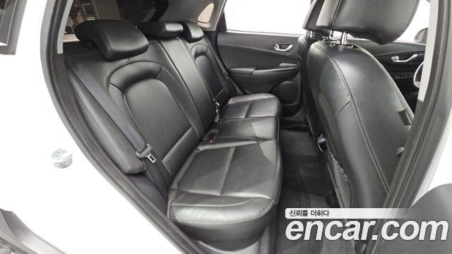 Hyundai Kona Gasoline 1.6 Turbo 2WD Smart 2023 — фото 12