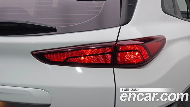 Hyundai Kona Gasoline 1.6 Turbo 2WD Smart 2023 — фото 23