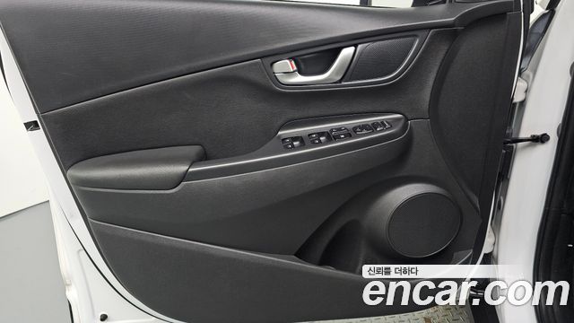 Hyundai Kona Gasoline 1.6 Turbo 2WD Smart 2023 — фото 24