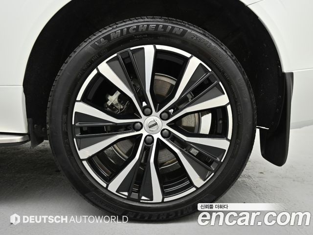 Volvo XC60 (II) B6 Ultra Bright 2025 — фото 5