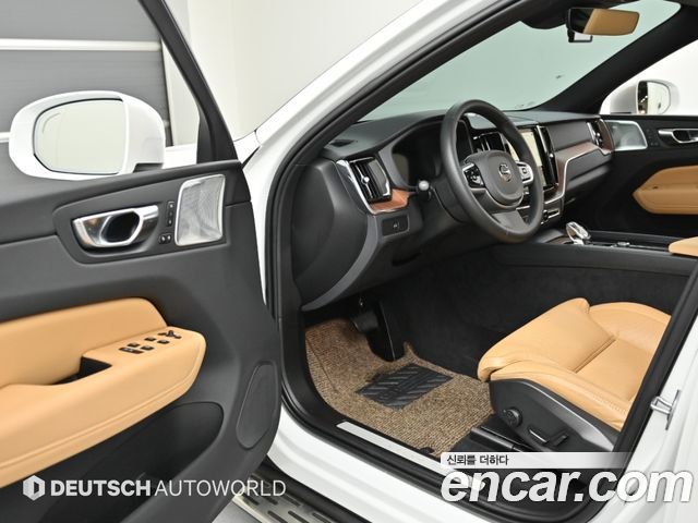 Volvo XC60 (II) B6 Ultra Bright 2025 — фото 15