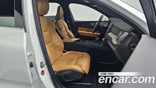 Volvo XC60 (II) D5 Inscription 2019 — фото 17