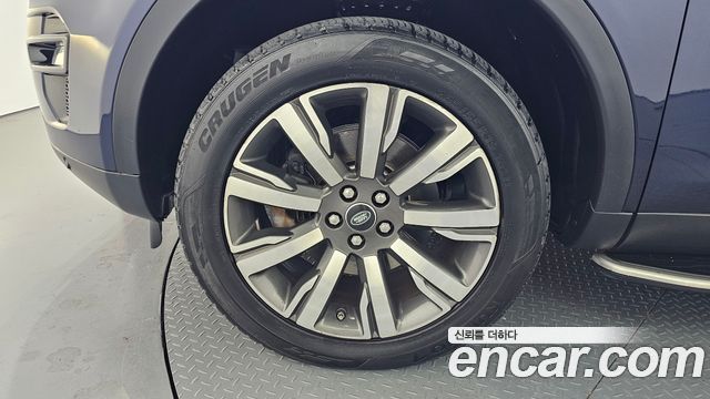 Land Rover Discovery Sport 2.0 TD4 HSE Luxury 2019 — фото 5