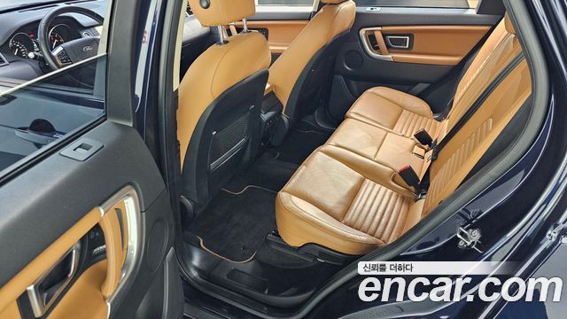 Land Rover Discovery Sport 2.0 TD4 HSE Luxury 2019 — фото 11