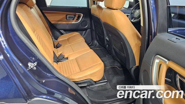 Land Rover Discovery Sport 2.0 TD4 HSE Luxury 2019 — фото 12