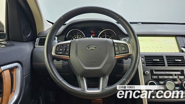 Land Rover Discovery Sport 2.0 TD4 HSE Luxury 2019 — фото 15