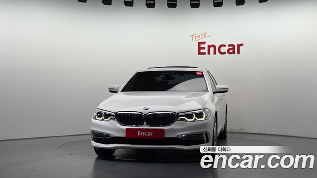 BMW 5 Series (G30) 540i xDrive Luxury Plus 2018 — фото 3