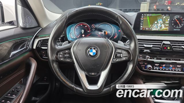 BMW 5 Series (G30) 540i xDrive Luxury Plus 2018 — фото 13