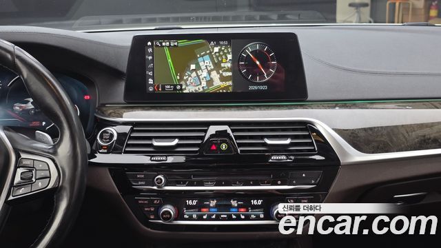 BMW 5 Series (G30) 540i xDrive Luxury Plus 2018 — фото 17