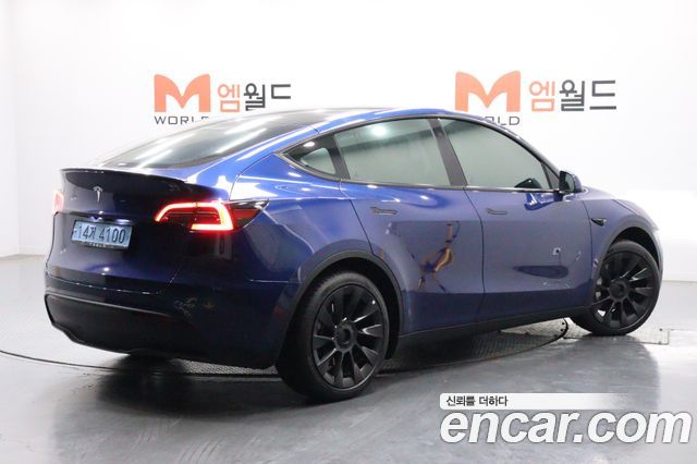Tesla Model Y RWD 2023 — фото 4