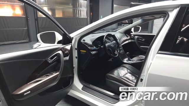 Hyundai Grandeur (HG) HG300 Premium 2016 — фото 10